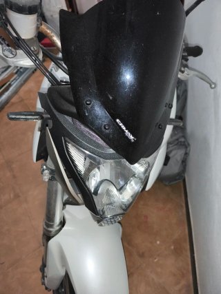 Honda CB1000R Blanca/Gris en perfecto estado lista