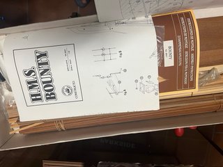 Maqueta de barco de madera