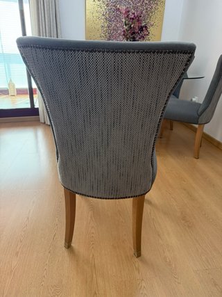 Sillas comedor tapizadas grises (4uds)x80 €= 320 €