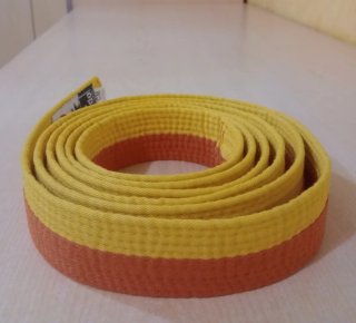 Cinturón Karate Daedo 245cm Naranja/Amarillo