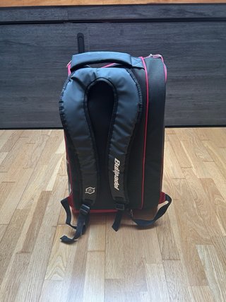 Pala y paletero Bullpadel Avant Limited Edition