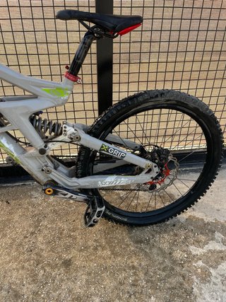 Bicicleta Enduro Scott Gambler 2