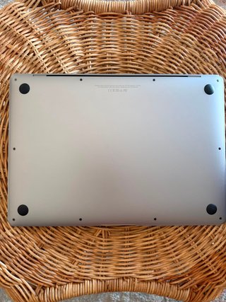 MACBOOK AIR 2019 SEMINUEVO