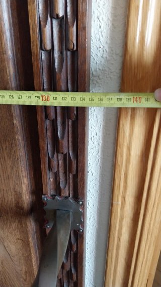 Mueble recibidor de madera tallada
