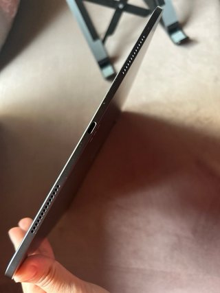 iPad Pro 13" (M4) – Como nuevo