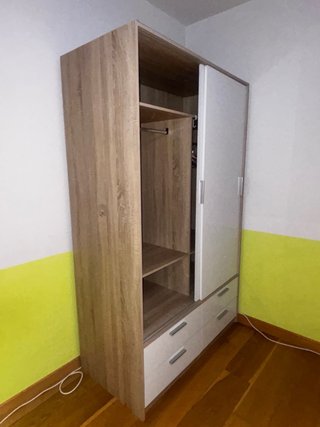 Armario ropero madera y blanco.  200x120x60