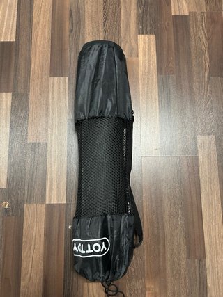 Esterilla de yoga negra