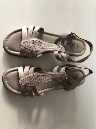 Sandalias Esmara FootFlexx Piel Beige T40 Nuevas