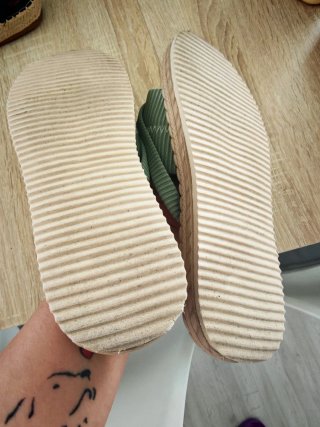 Sandalias planas verdes talla 36/37