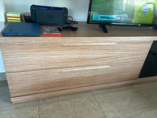 Mueble TV salón madera y cristal