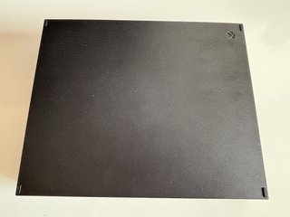 Xbox One X 1TB + 2 Mandos + FIFA 19 y 20