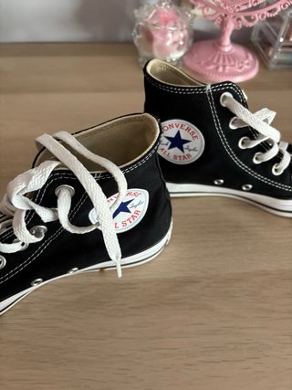Converse negras altas