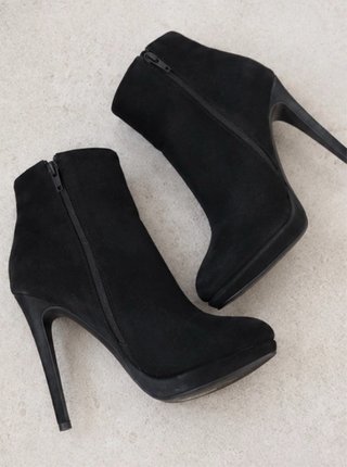Botines de tacón negros