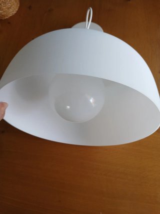 Lámpara colgante madera y blanco
