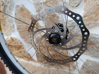 Rueda delantera 26 Buje Gurdil Eje 20mm