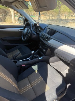 BMW X1 2011