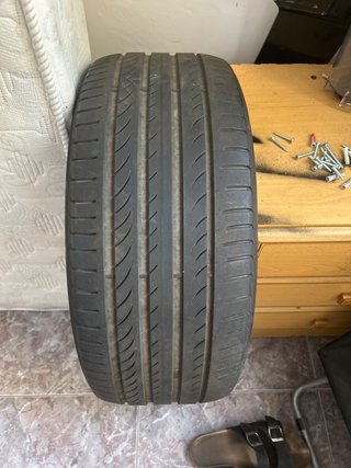 Neumático 245/45 R18 Pirelli