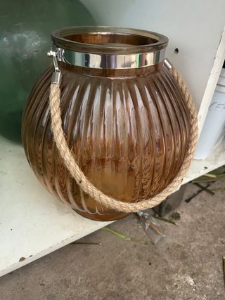 Jarrón de cristal naranja con cuerda