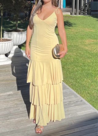 Vestido volantes Zara