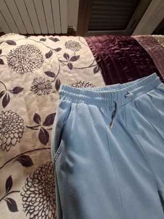 Pantalón azul claro