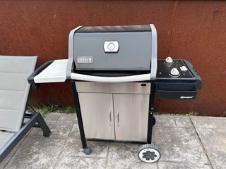 Barbacoa Weber Spirit sin parrilla