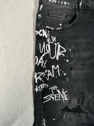 Pantalón corto vaquero negro graffiti Talla L