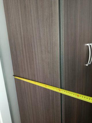 Armario de madera gris