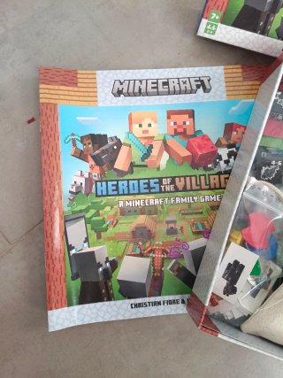 Juego de mesa Minecraft Heroes of the Village
