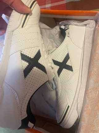 Zapatillas Munich Mixtas. NUEVAS. Sin estrenar.