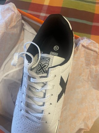 Zapatillas Munich Mixtas. NUEVAS. Sin estrenar.