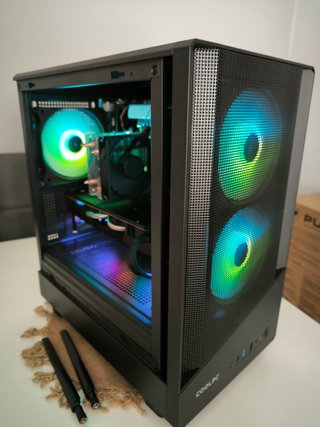 PC GAMING 12 NCLS + 24 HILOS + AMD RX 8GB RGB