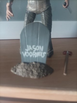 Figura terror Jason Voorhees hacha