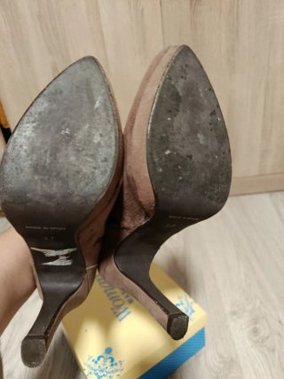 Botines tacón beige ante