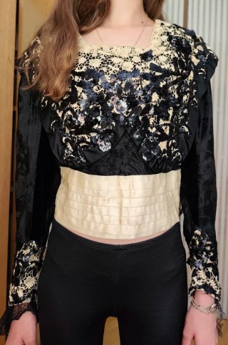 Top vintage pedrería negro y beige