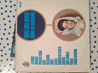 Vinilos varios estilos y cantantes.