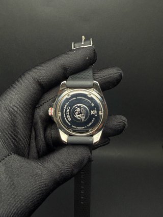 Reloj Seiko Solar Azul y Plateado