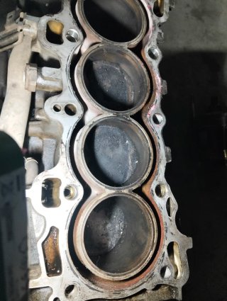 Motor Honda D16Y8