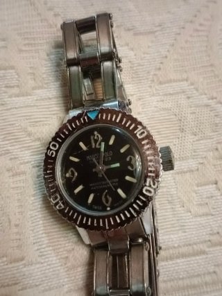 Reloj Vintage Negro y Plateado