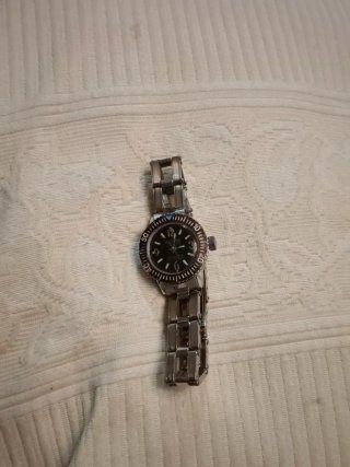 Reloj Vintage Negro y Plateado