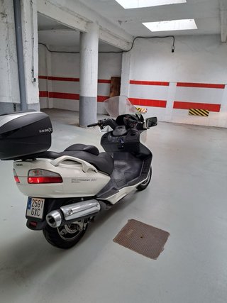 Suzuki Burgman 650 - 2010 - 39.000 km