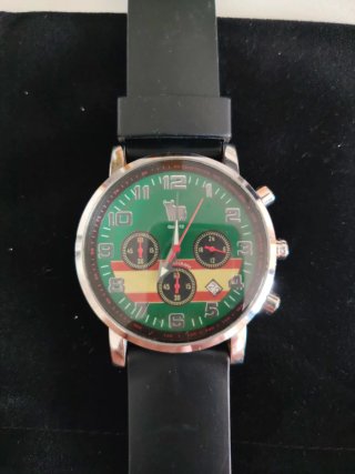 Reloj Analógico Edición Limitada