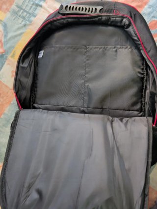 Mochila MSI Negra y Roja