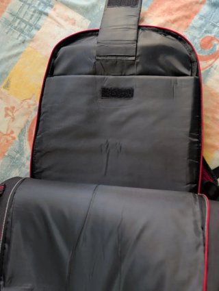 Mochila MSI Negra y Roja
