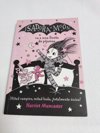 Isadora Moon y el hechizo mágico / Isadora Moon...