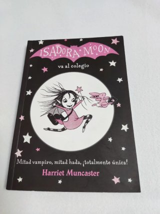 Isadora Moon y el hechizo mágico / Isadora Moon...