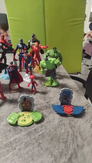 Set Supereroi Marvel DC
