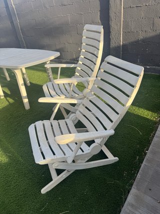 Mesa y 4 Sillas de Jardín Steiner Blancas