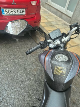 Qj motor srk  125 Naked Gris/Naranja