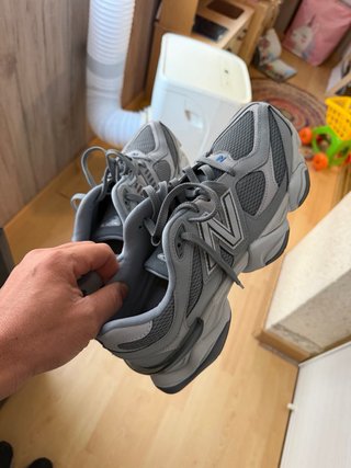 New Balance 9060 Gris/Blanco Nuevas
