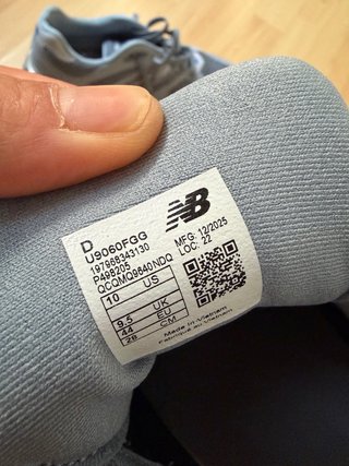 New Balance 9060 Gris/Blanco Nuevas